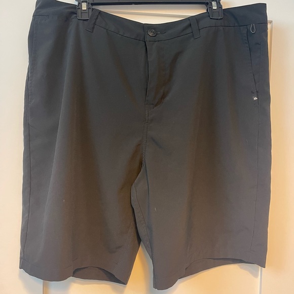 Black Quicksilver Union Amphibian 20" Hybrid Shorts - Picture 3 of 3